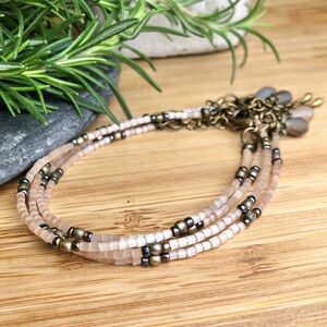 Dainty Vintage Glass Beaded Bracelet